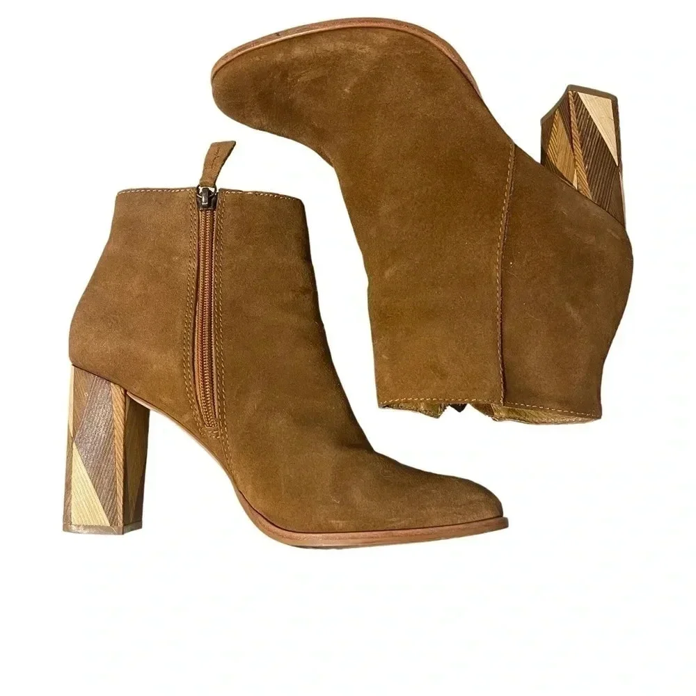 Matisse Metric Fawn Tan Suede Leather Booties. Size 9.5. EUC.
